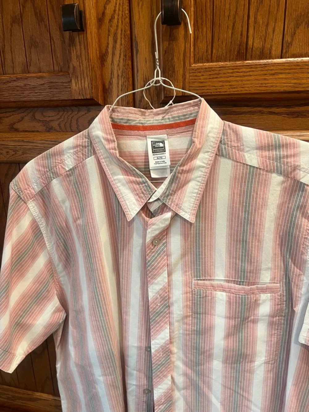 The North Face Pink & White Striped Short-Sleeve Button-Down Sz XL